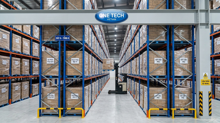 Kệ Double Deep Bắc Ninh lưu trữ linh kiện điện tử và vật tư phụ trợ theo pallet